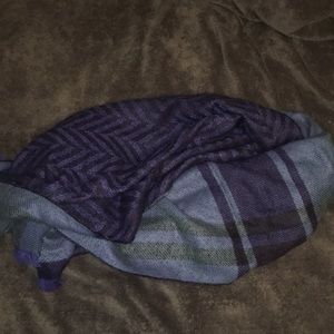 Blue blanket scarf